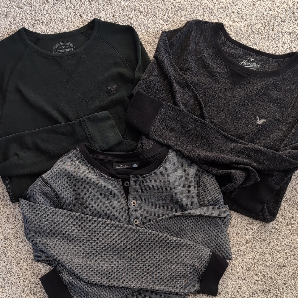 American Eagle Outfitters Men's Sweatshirts - Black and Gray